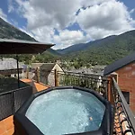 Avec Jacuzzi 12 Personnes 5 Lits Doubles Et 1 Canape Lit * Boutx