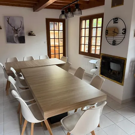 Avec Jacuzzi 12 Personnes 5 Lits Doubles Et 1 Canape Lit *